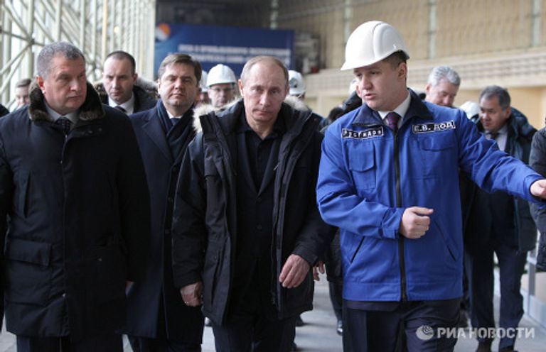 Премьер-министр РФ Владимир Путин посетил Саяно-Шушенскую ГЭС Премьер-министр РФ Владимир Путин посетил Саяно-Шушенскую ГЭС