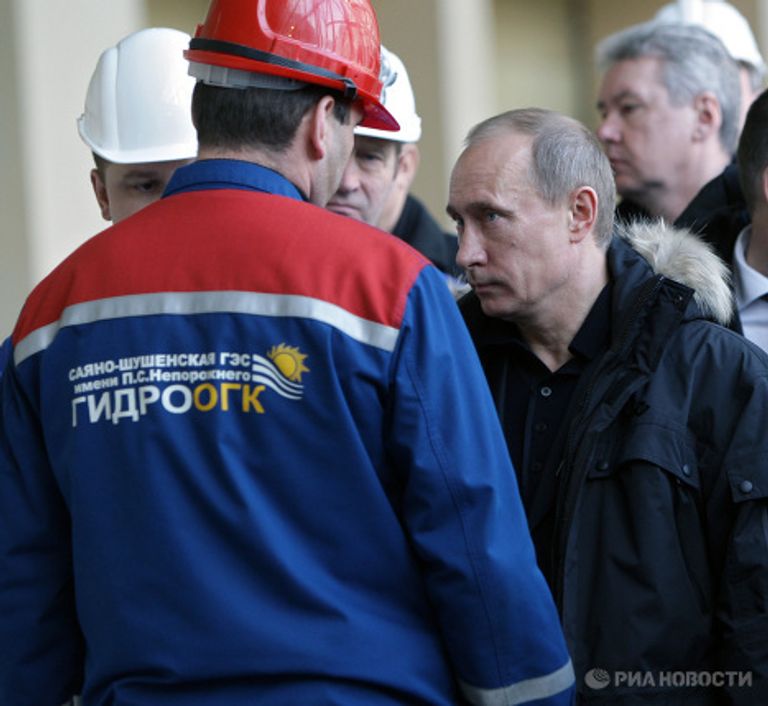 Премьер-министр РФ Владимир Путин посетил Саяно-Шушенскую ГЭС Премьер-министр РФ Владимир Путин посетил Саяно-Шушенскую ГЭС