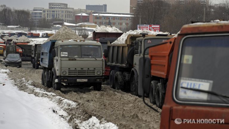 Переработка снега в снегосплавном пункте Переработка снега в снегосплавном пункте