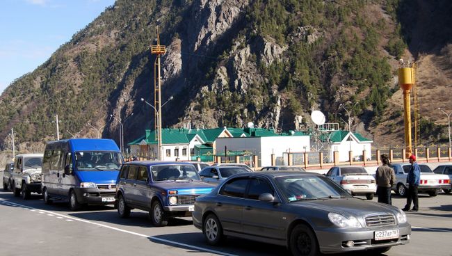 Автомобильный пункт пропуска Верхний Ларс открылся на грузино-российской границе
