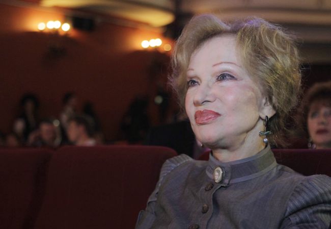 Людмила Гурченко на церемонии, посвященной 100-летию кинотеатра Художественный