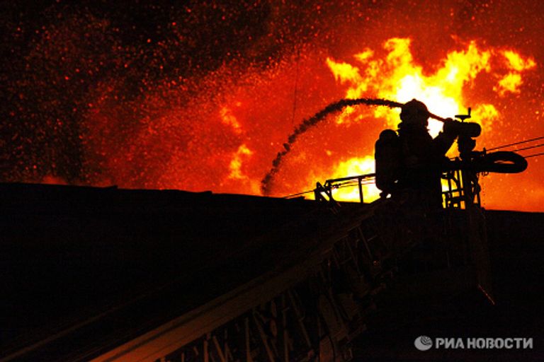 Пожар в московском ночном клубе Опера Пожар в московском ночном клубе Опера