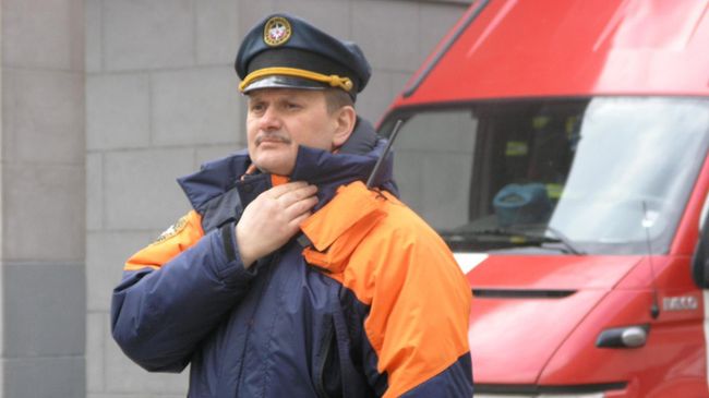 Начальник службы пожаротушения Москвы полковник внутренней службы Евгений Чернышев Начальник службы пожаротушения Москвы полковник внутренней службы Евгений Чернышев