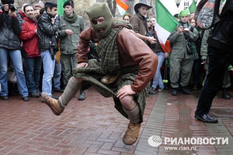 Мероприятия в честь дня Святого Патрика прошли в центре Москвы Мероприятия в честь дня Святого Патрика прошли в центре Москвы