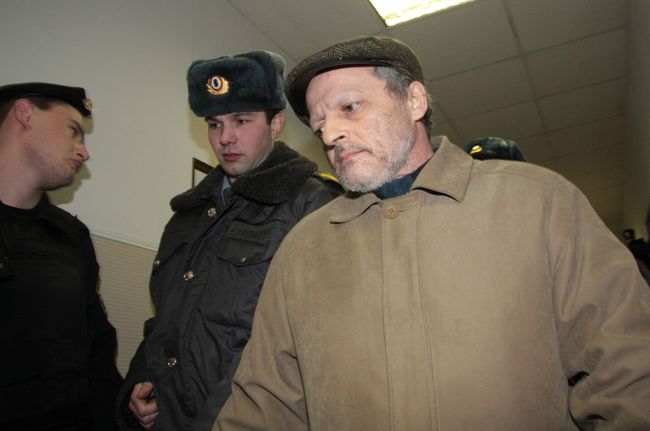 Бизнесмену Юрию Меркинду предъявлено обвинение в убийстве жены и двух дочерей