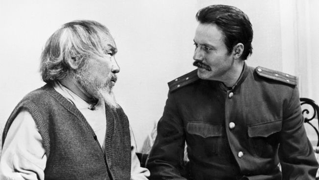Соломин и Мунзук в фильме Дерсу Узала Соломин и Мунзук в фильме Дерсу Узала