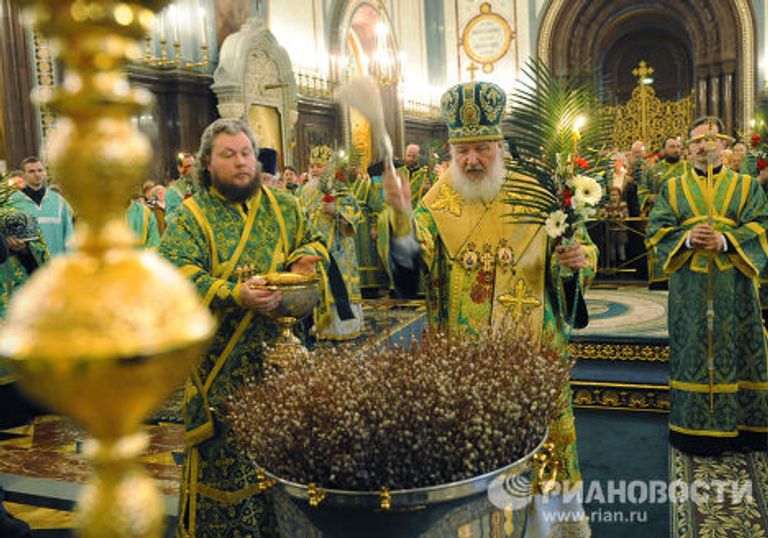 Патриарх Московский и всея Руси Кирилл совершил освящение вербы Патриарх Московский и всея Руси Кирилл совершил освящение вербы