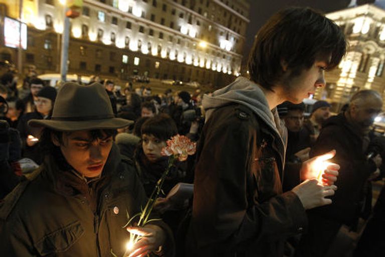 Акция памяти жертв терактов прошла в Москве Акция памяти жертв терактов прошла в Москве