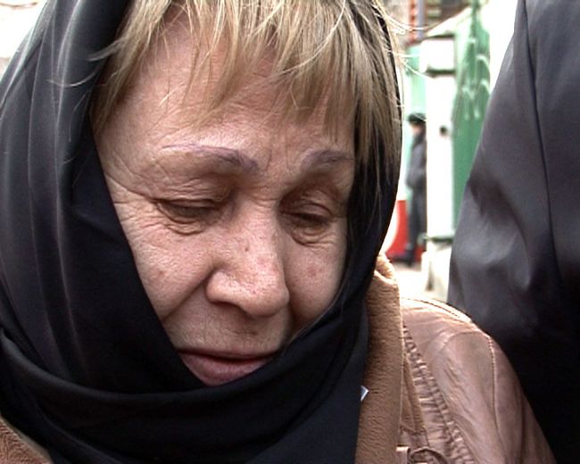 Родные жертв терактов в метро не могут прийти в себя от потрясения Родные жертв терактов в метро не могут прийти в себя от потрясения