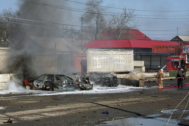 Взрывы возле здания ОВД в Карабулаке