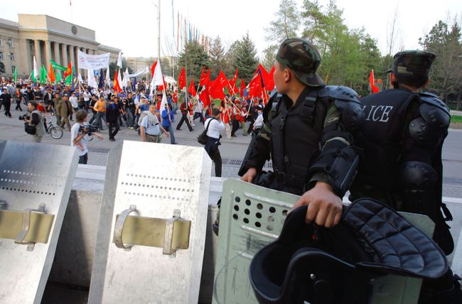 Оппозиционный митинг в Бишкеке. Архив Оппозиционный митинг в Бишкеке. Архив