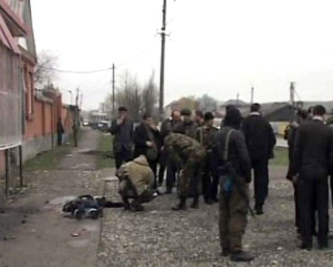 Террористка-смертница подорвалась на гранате. Видео с места событий 