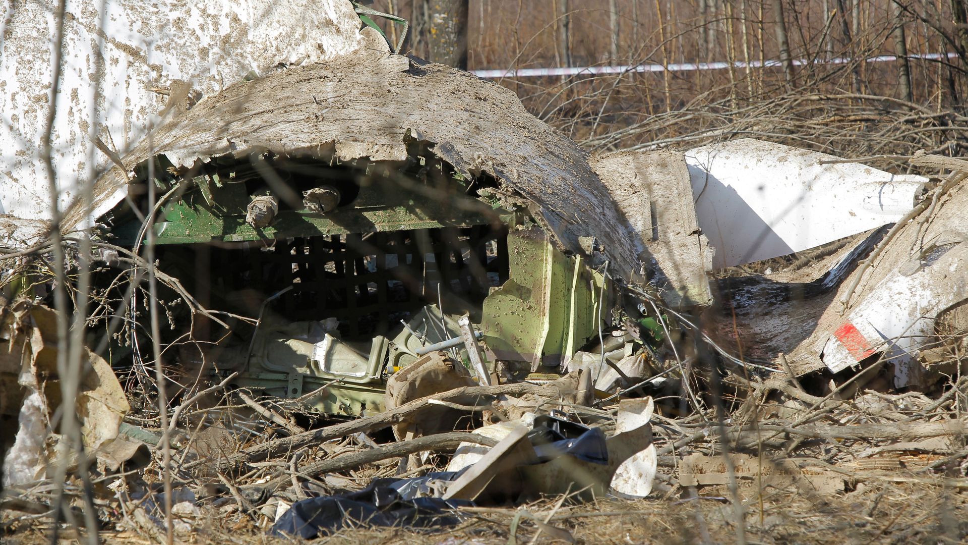 Место падения польского самолета Ту-154 под Смоленском Место падения польского самолета Ту-154 под Смоленском - РИА Новости, 1920, 06.02.2025