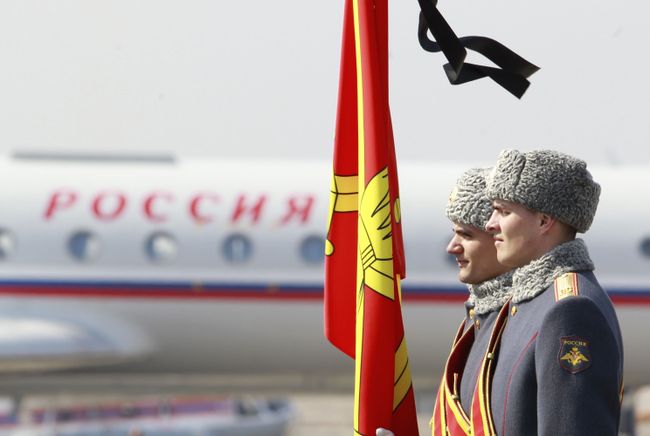 Церемония прощания с телом президента Польши в Смоленске Церемония прощания с телом президента Польши в Смоленске