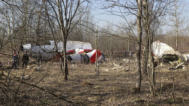 Место падения польского самолета Ту-154 под Смоленском Место падения польского самолета Ту-154 под Смоленском