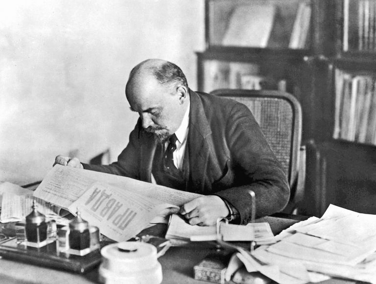 В.И.Ленин в рабочем кабинете в Кремле В.И.Ленин в рабочем кабинете в Кремле
