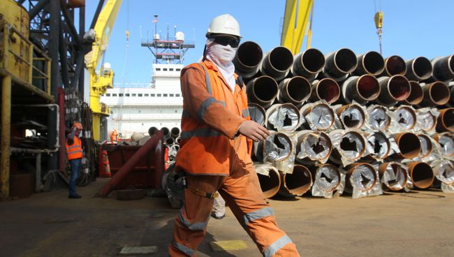 Строительство морского участка газопровода в акватории Черного моря. Архивное фото Строительство морского участка газопровода в акватории Черного моря. Архивное фото