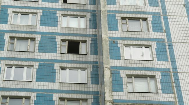 Женщина покончила с собой, выбросившись из окна на юге Москвы