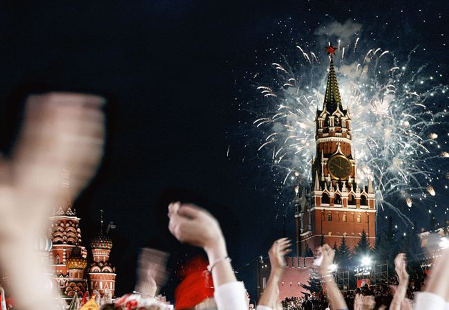 Праздничный фейерверк. Архив