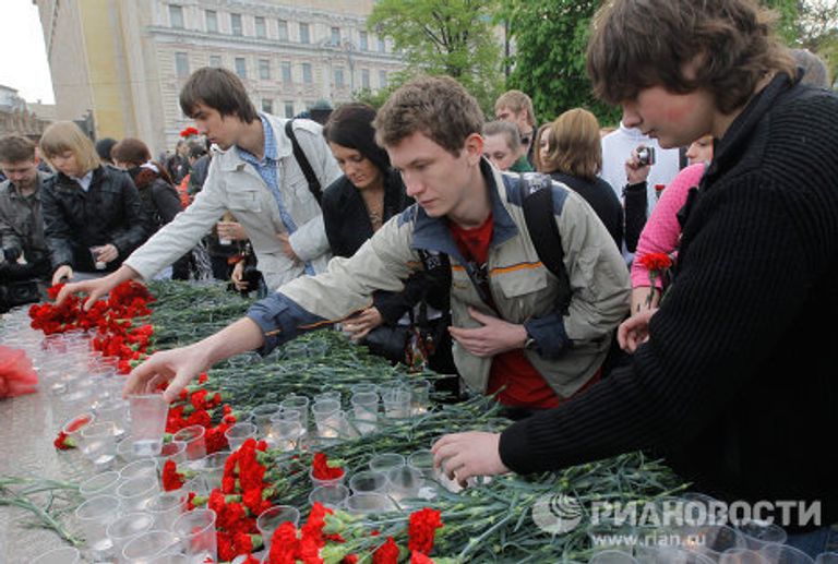 Акция памяти жертв терактов в московском метро Акция памяти жертв терактов в московском метро