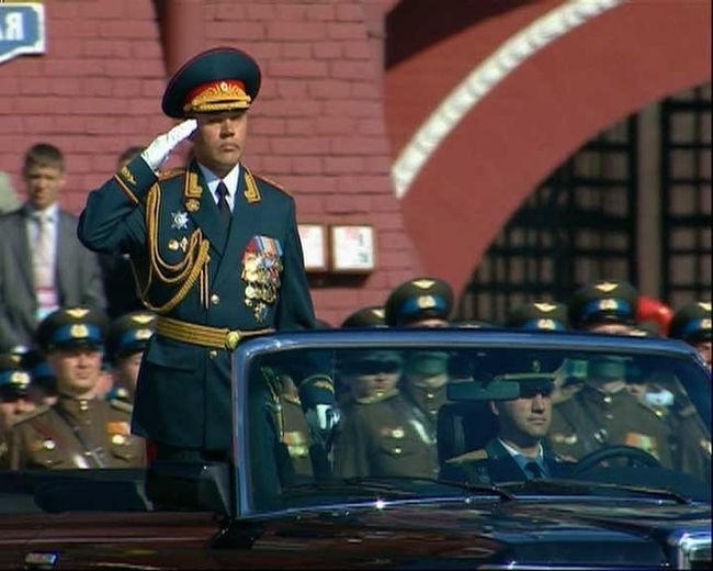 Парад в день 65-летия Победы прошел с небывалым размахом