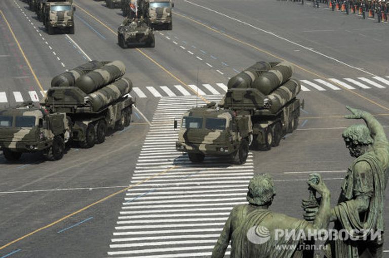 Военный парад, посвященный 65-летию Победы в ВОВ Военный парад, посвященный 65-летию Победы в ВОВ