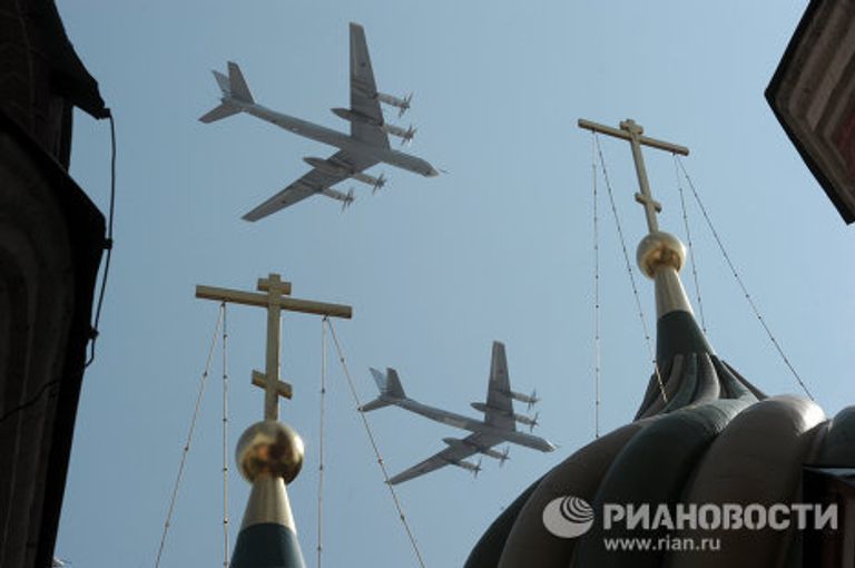 Военный парад, посвященный 65-летию Победы в ВОВ Военный парад, посвященный 65-летию Победы в ВОВ