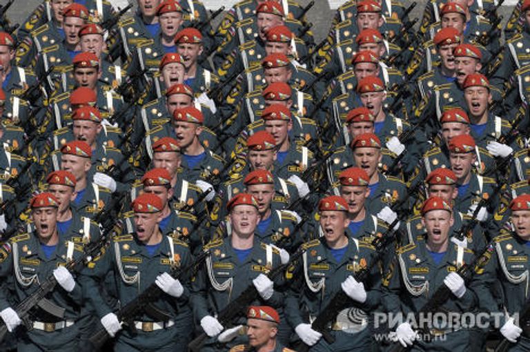 Военный парад, посвященный 65-летию Победы в ВОВ Военный парад, посвященный 65-летию Победы в ВОВ