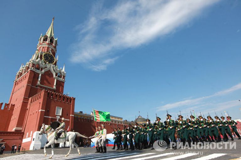 Военный парад, посвященный 65-летию Победы в ВОВ Военный парад, посвященный 65-летию Победы в ВОВ