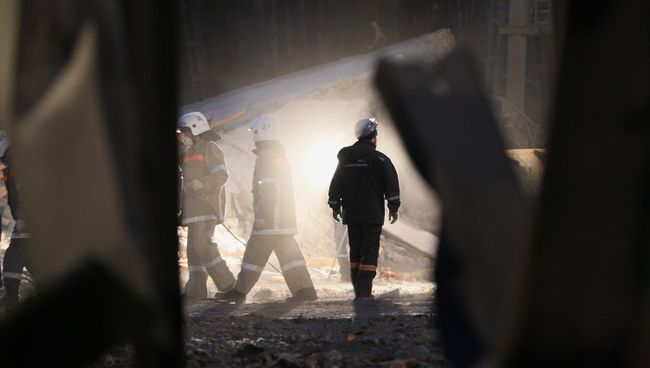 Последствия взрывов на шахте Распадская в Кемеровской области