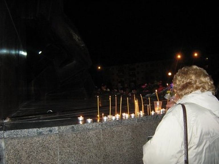 Стелла горнякам в Междуреченске. Вечер 9 мая. Стелла горнякам в Междуреченске. Вечер 9 мая.
