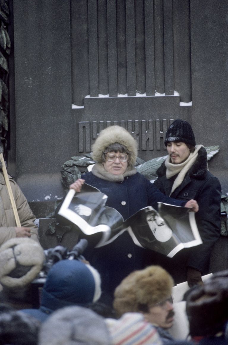Валерия Новодворская на митинге, посвященном Дню прав человека. Валерия Новодворская на митинге, посвященном Дню прав человека.
