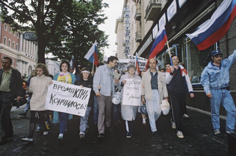 Валерия Новодворская на несанкционированном Валерия Новодворская на несанкционированном