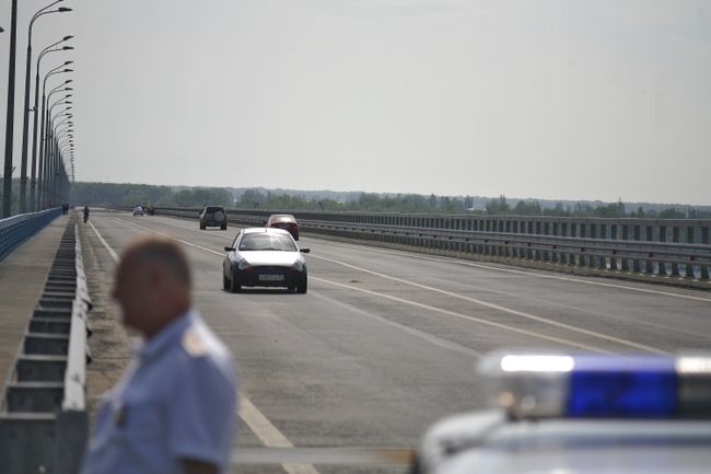Мост в Волгограде открыт для движения легкового транспорта Мост в Волгограде открыт для движения легкового транспорта