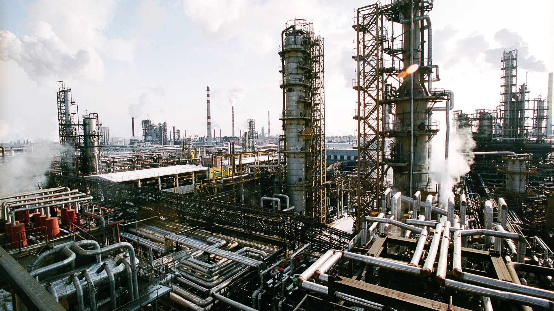 Омский нефтеперерабатывающий завод - РИА Новости, 1920, 10.07.2026