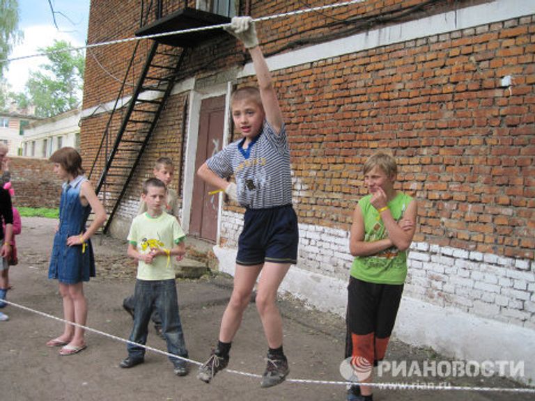 Поездка волонтеров в Дубовскую специальную (коррекционную) школу-интернат в Тульской области Поездка волонтеров в Дубовскую специальную (коррекционную) школу-интернат в Тульской области