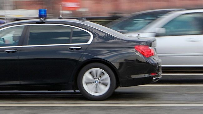 Автомобиль со спецсигналом Автомобиль со спецсигналом