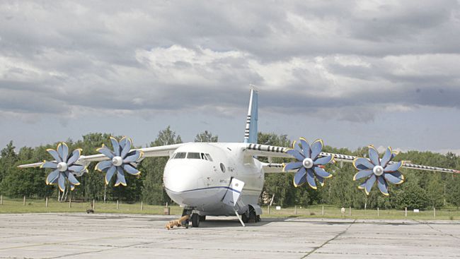 Самолет АН-70. Архивное фото Самолет АН-70. Архивное фото