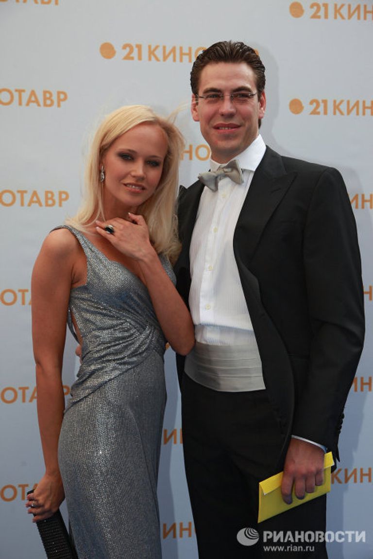 XXI кинофестиваль Кинотавр открылся в Сочи XXI кинофестиваль Кинотавр открылся в Сочи
