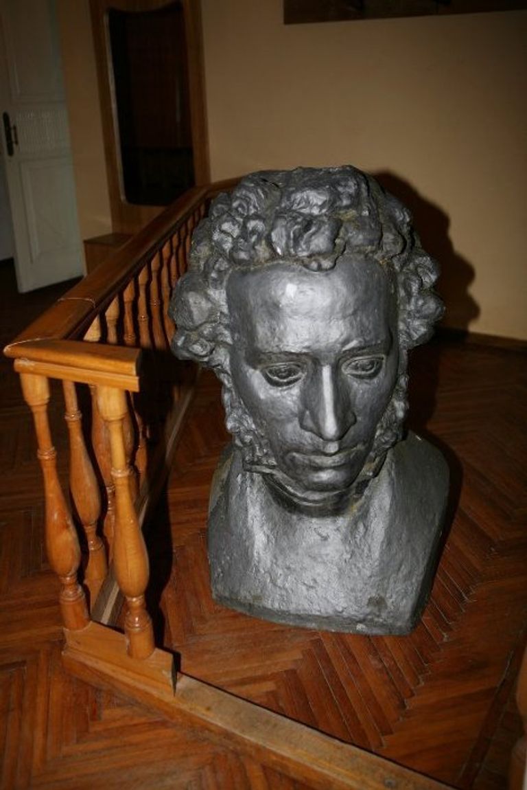 Памятник Пушкину Памятник Пушкину
