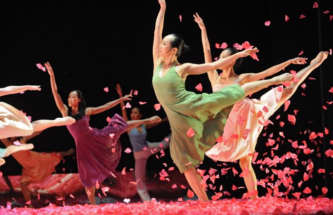 Чеховский фестиваль. Спектакль Шепот цветов Чеховский фестиваль. Спектакль Шепот цветов