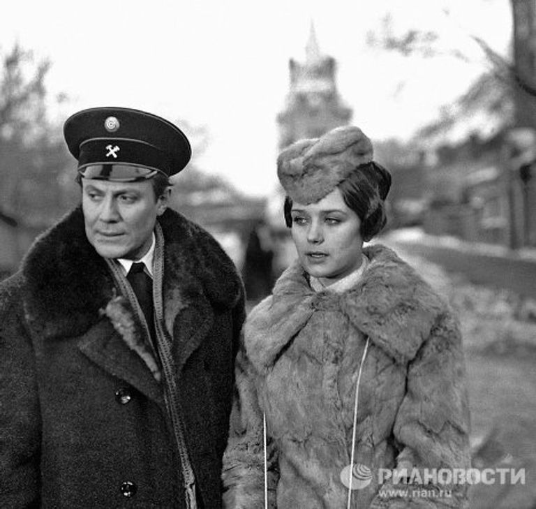 И.Алфёрова и Ю.Соломин в фильме Хождение по мукам И.Алфёрова и Ю.Соломин в фильме Хождение по мукам