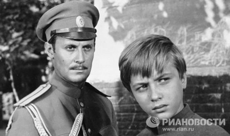 Юрий Соломин и Саша Милокостный в фильме Адъютант его превосходительства Юрий Соломин и Саша Милокостный в фильме Адъютант его превосходительства