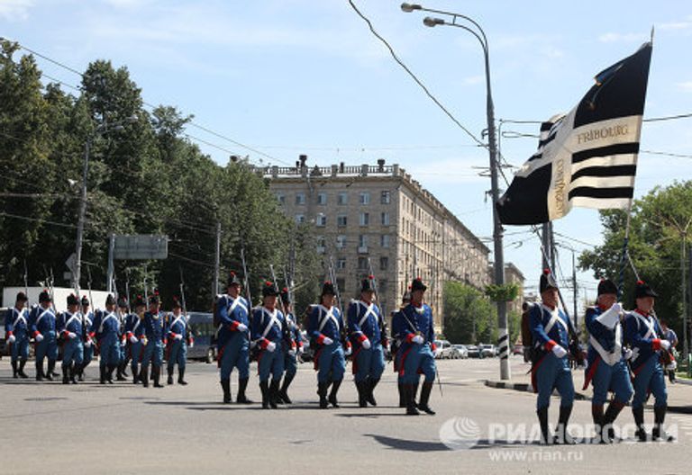 Выступление отряда элитных швейцарских гренадеров Выступление отряда элитных швейцарских гренадеров