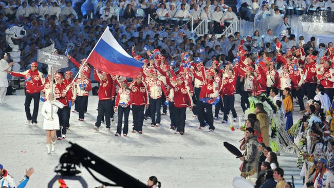 Спортсмены сборной России на церемонии торжественного открытия XXI зимних Олимпийских игр. Архив