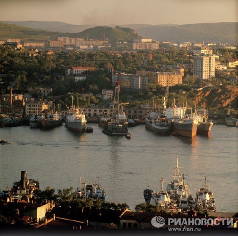 Бухта Золотой Рог Бухта Золотой Рог