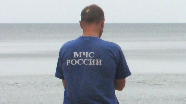 Спасатель МЧС на море. Архив Спасатель МЧС на море. Архив