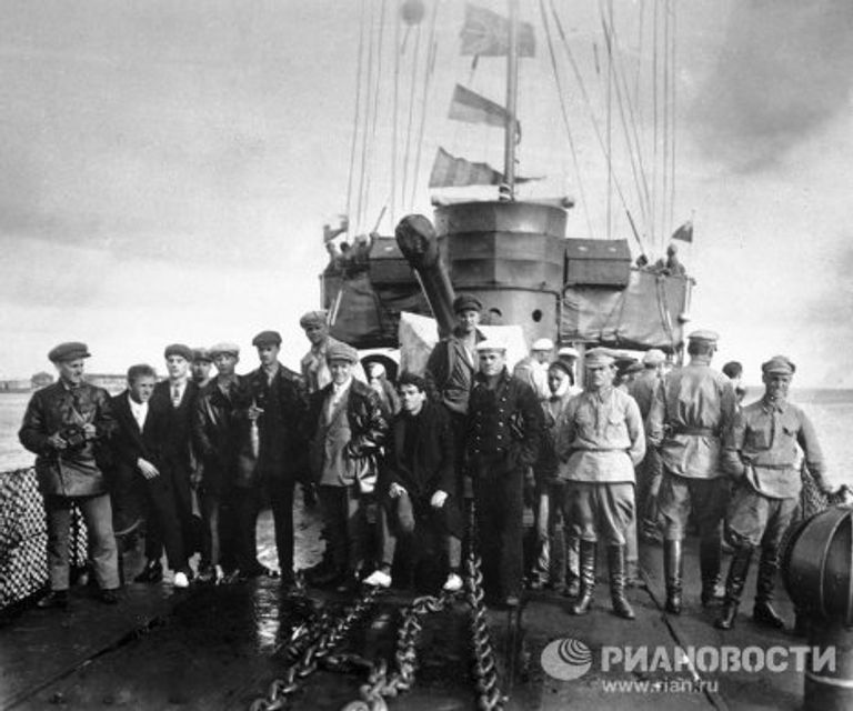Съемочная группа фильма Броненосец Потемкин Съемочная группа фильма Броненосец Потемкин