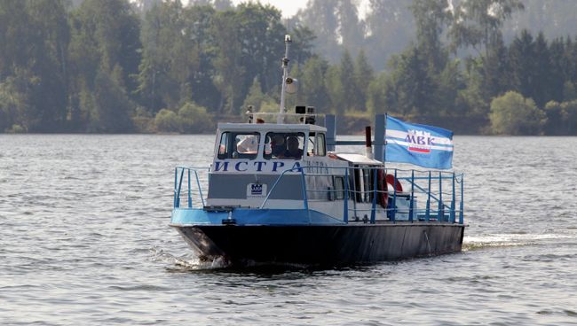 Патрульный катер Истринского водохранилища. Архивное фото