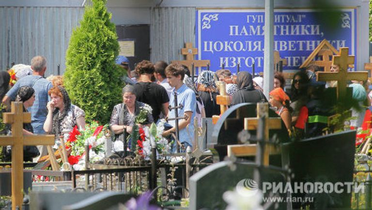 Прощание с погибшими в летнем лагере Азов в Москве Прощание с погибшими в летнем лагере Азов в Москве